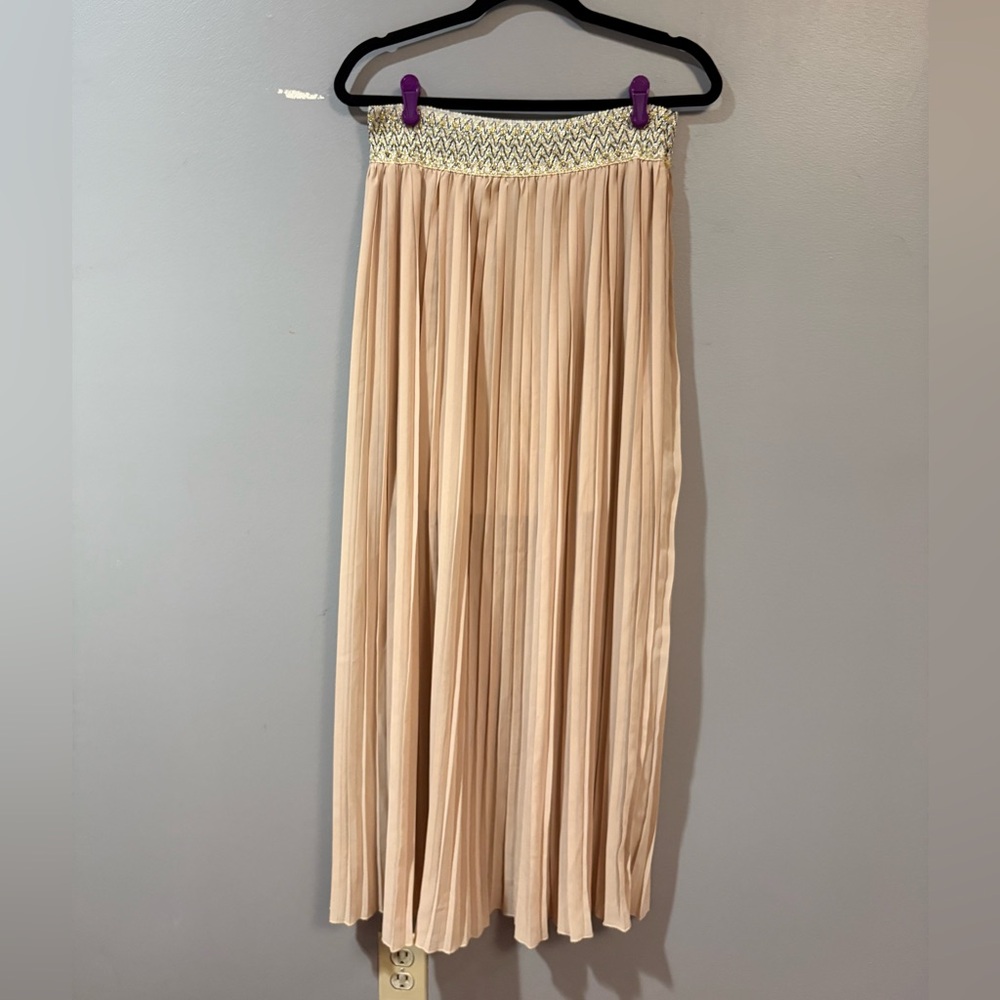 Chic Beige Maxi Skirt with Patterned Waistband